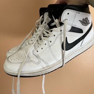 Nike Black and White Air Jordan Mid 1 Men’s 11.5
